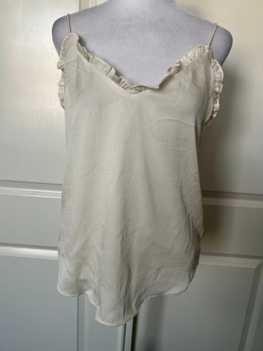 Express White Ruffle Trim V Neck Spaghetti Strap Cami Tank Size XS